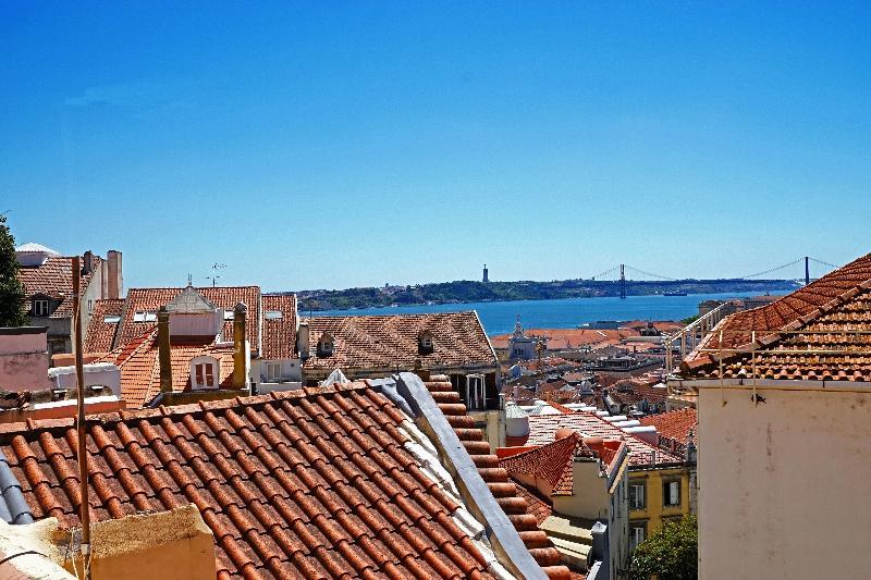 Solar Dos Mouros Hotel Lisbon Exterior photo